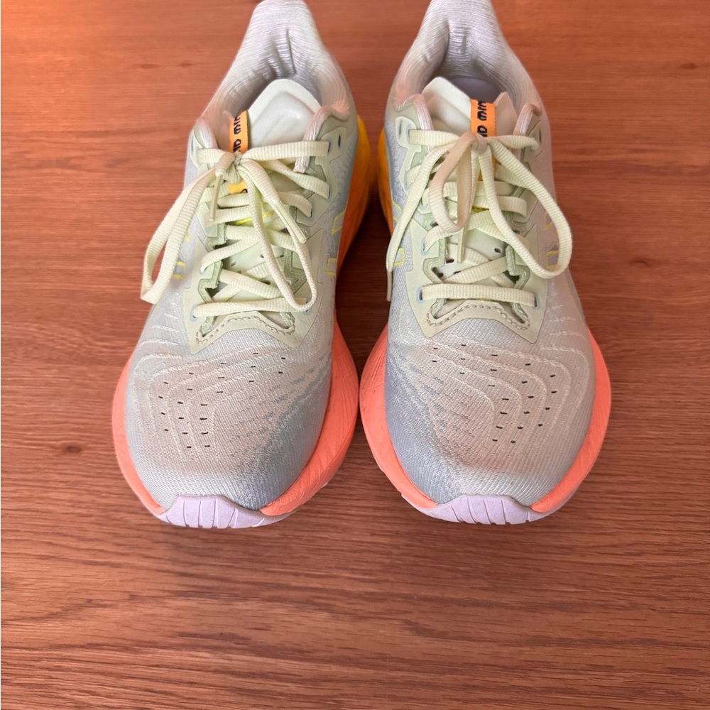 Asics Novablast 4  Women's Sneakers in Light Green and Coral - Picture 2 of 6